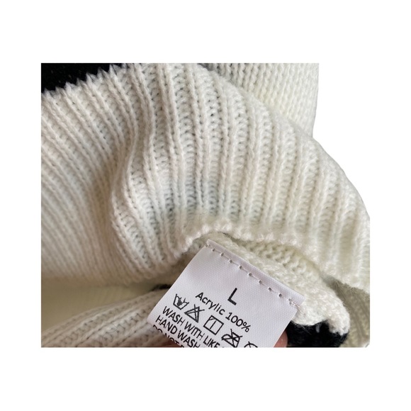 Black and white striped slouchy sweater size large - Picture 7 of 7